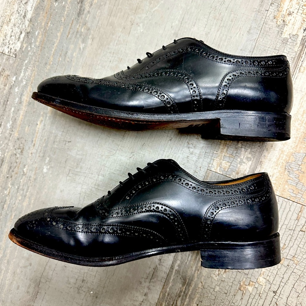 Johnston & Murphy Embossed Wingtip Mens Shoes - Black - Size 9 - Picture 2 of 3